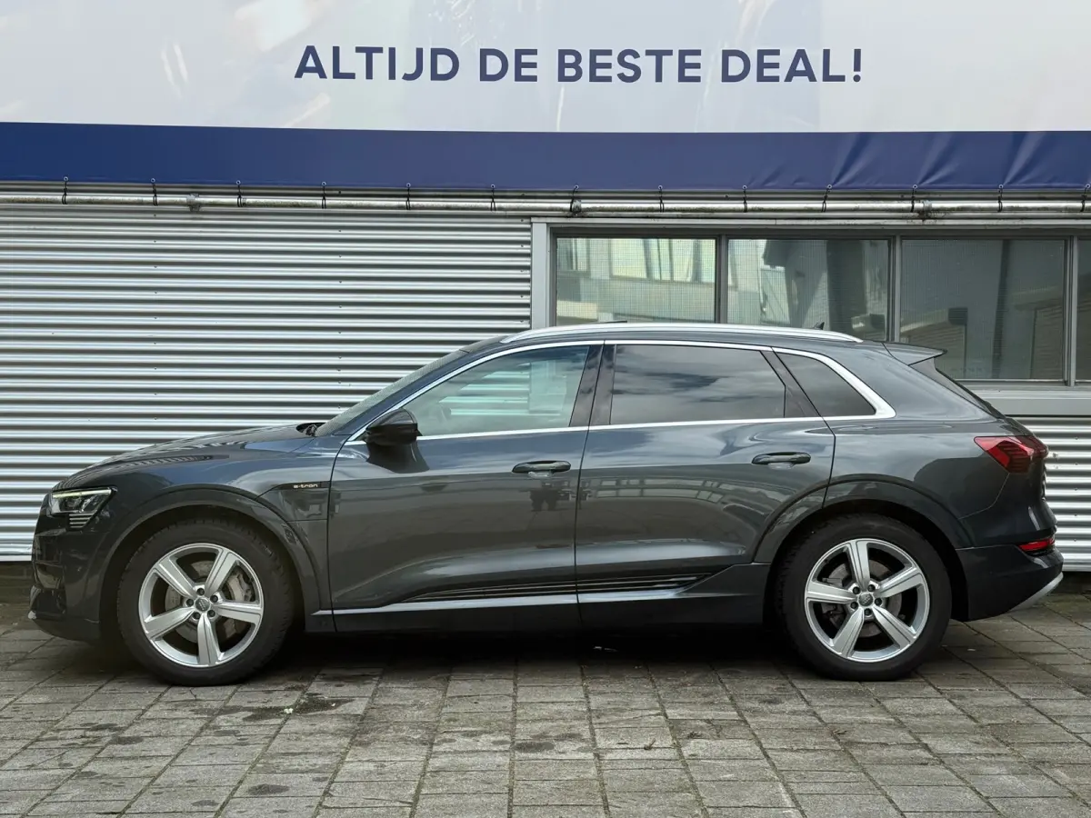 E-tron 50 quattro Launch edition plus 71 kWh l 89,72% SOH l Pano l Volleder l