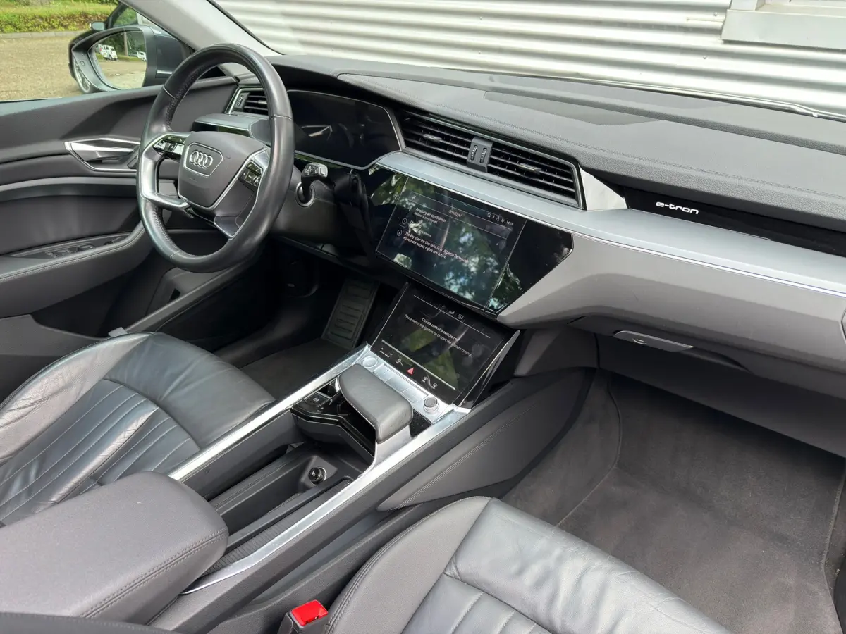 E-tron 50 quattro Launch edition plus 71 kWh l 89,72% SOH l Pano l Volleder l