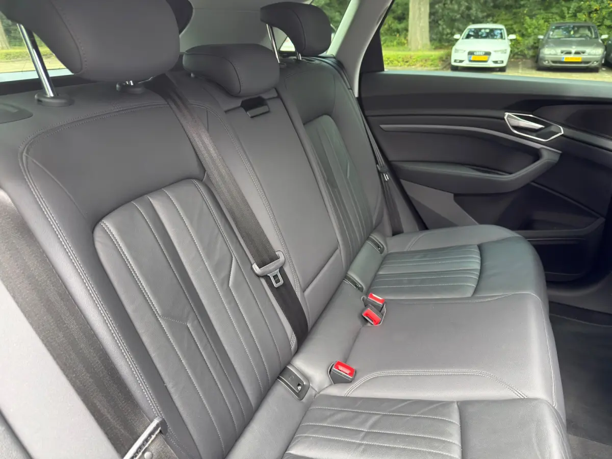 E-tron 50 quattro Launch edition plus 71 kWh l 89,72% SOH l Pano l Volleder l
