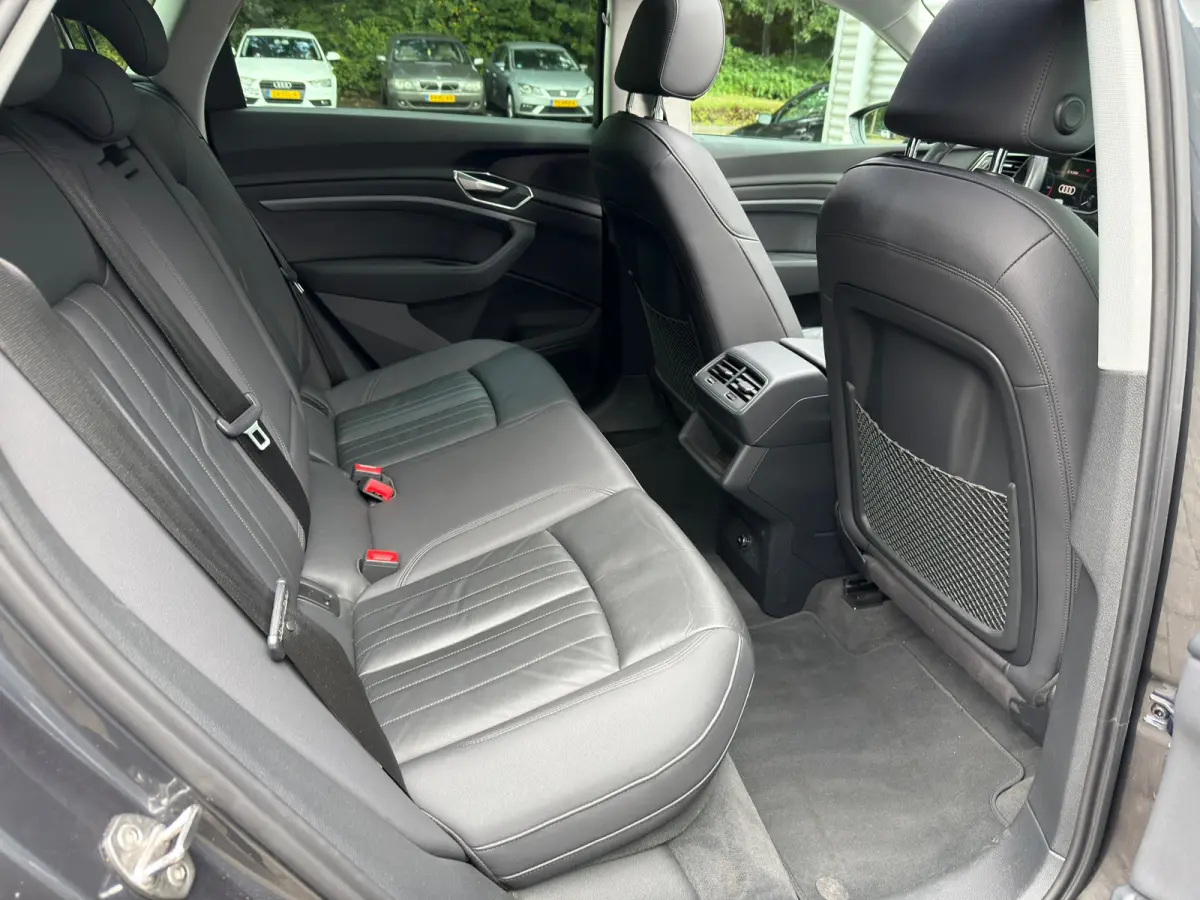 E-tron 50 quattro Launch edition plus 71 kWh l 89,72% SOH l Pano l Volleder l