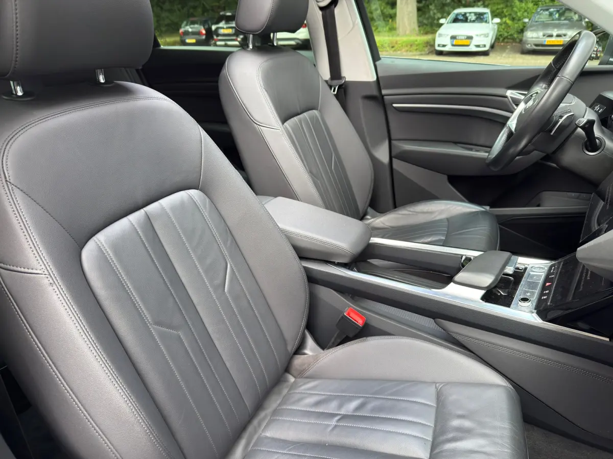 E-tron 50 quattro Launch edition plus 71 kWh l 89,72% SOH l Pano l Volleder l