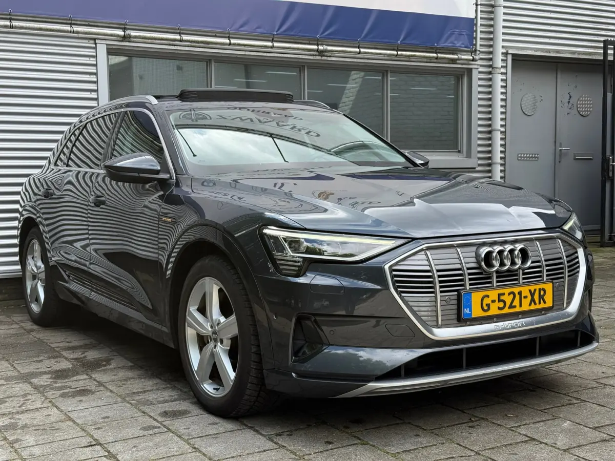 E-tron 50 quattro Launch edition plus 71 kWh l 89,72% SOH l Pano l Volleder l