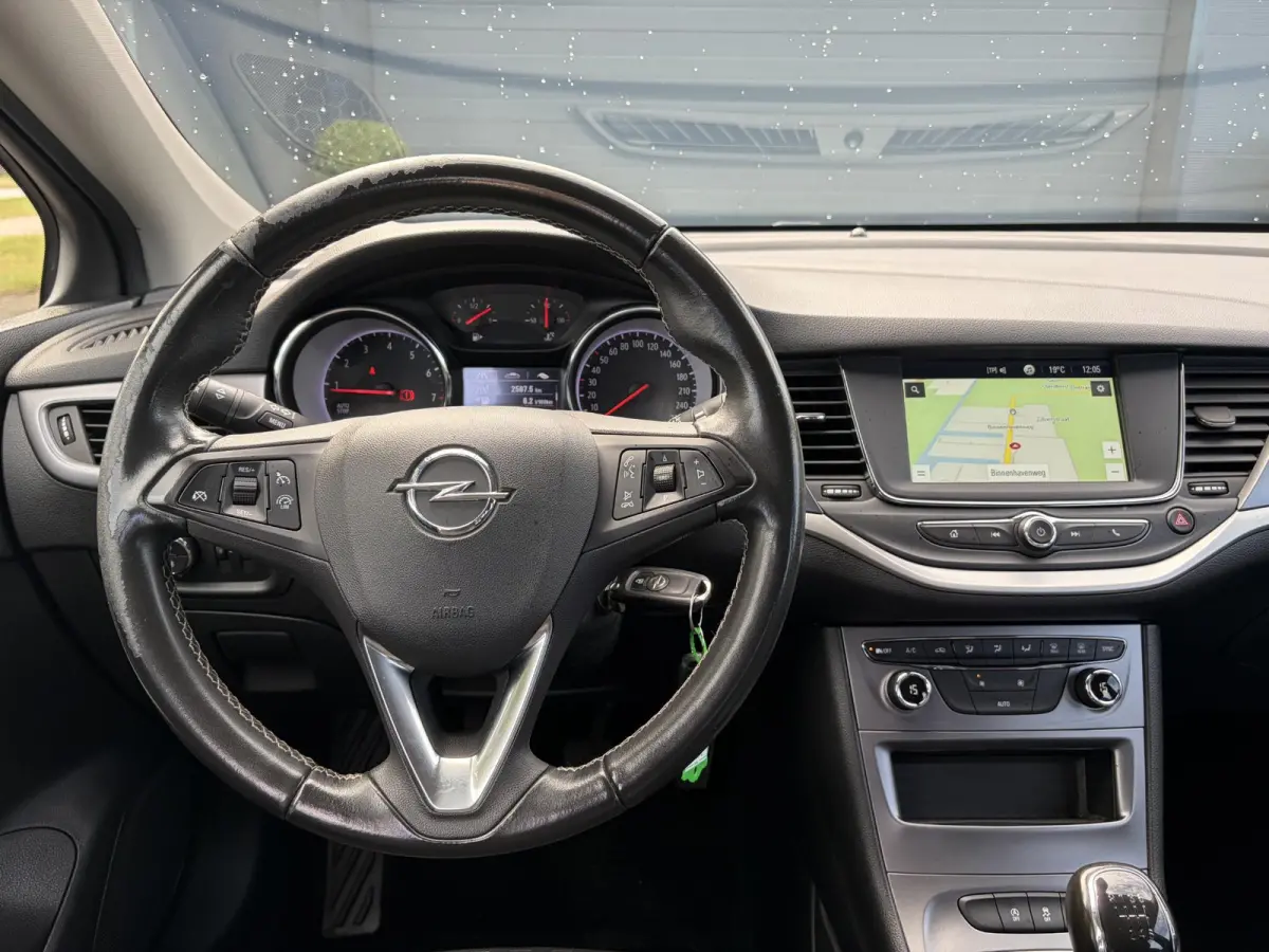 1.2 Business Edition 147pk l 2e Eigenaar l Trekhaak l Navi l Carplay l 6 Bak l Clima l Cruise l Pdc V+A l Recent beurt gehad l Lm velgen l N.A.P l Apk tot 07-2028
