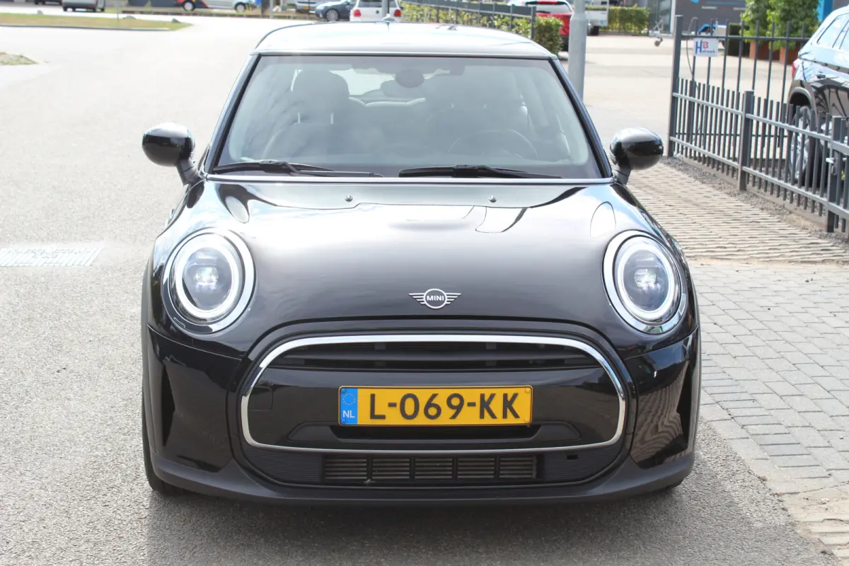 One 1.5 One First Essential | Facelift | Origineel Nederlands