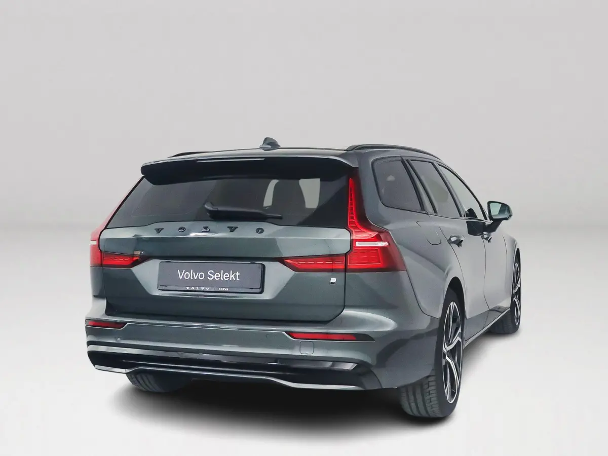 T6 Plug-in hybrid AWD Plus Dark | Panoramadak | 360° camera | Harman Kardon | Head-up display | Stoel- en stuurverwarming
