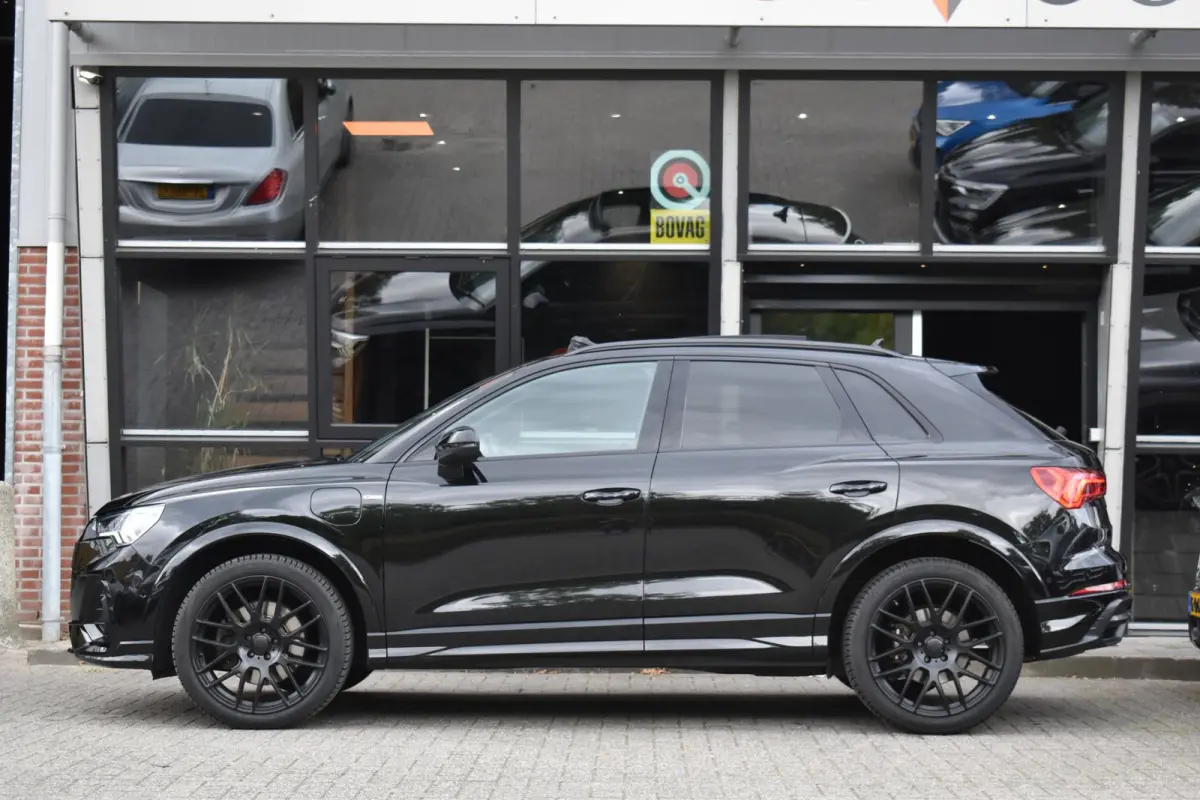 45 TFSI e 3x S Line Pano Ambiance Keyless SONOS ACC ALLBlackEdition