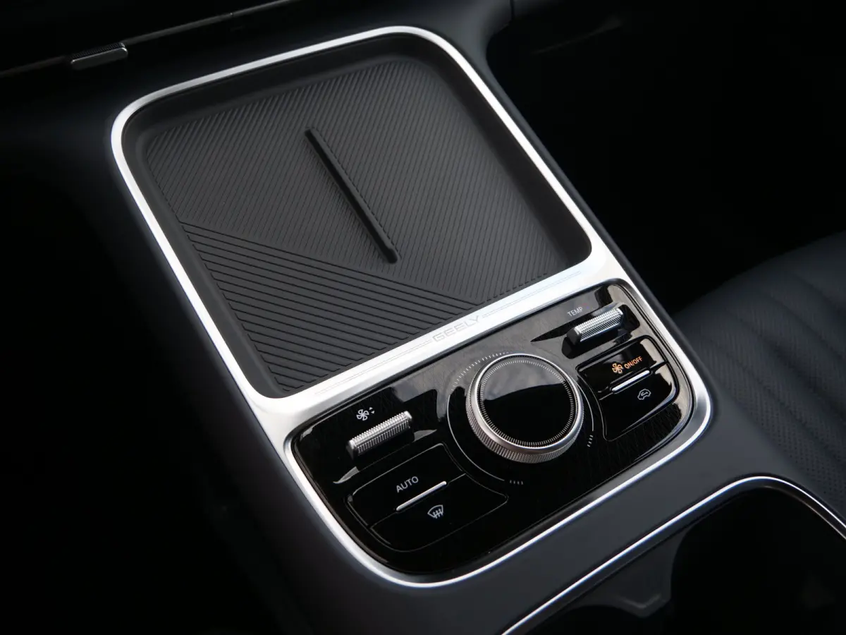 1.5 Pro 262 Pk Automaat Navi / DAB / Camera / Apple Carplay / Stoelverwarming