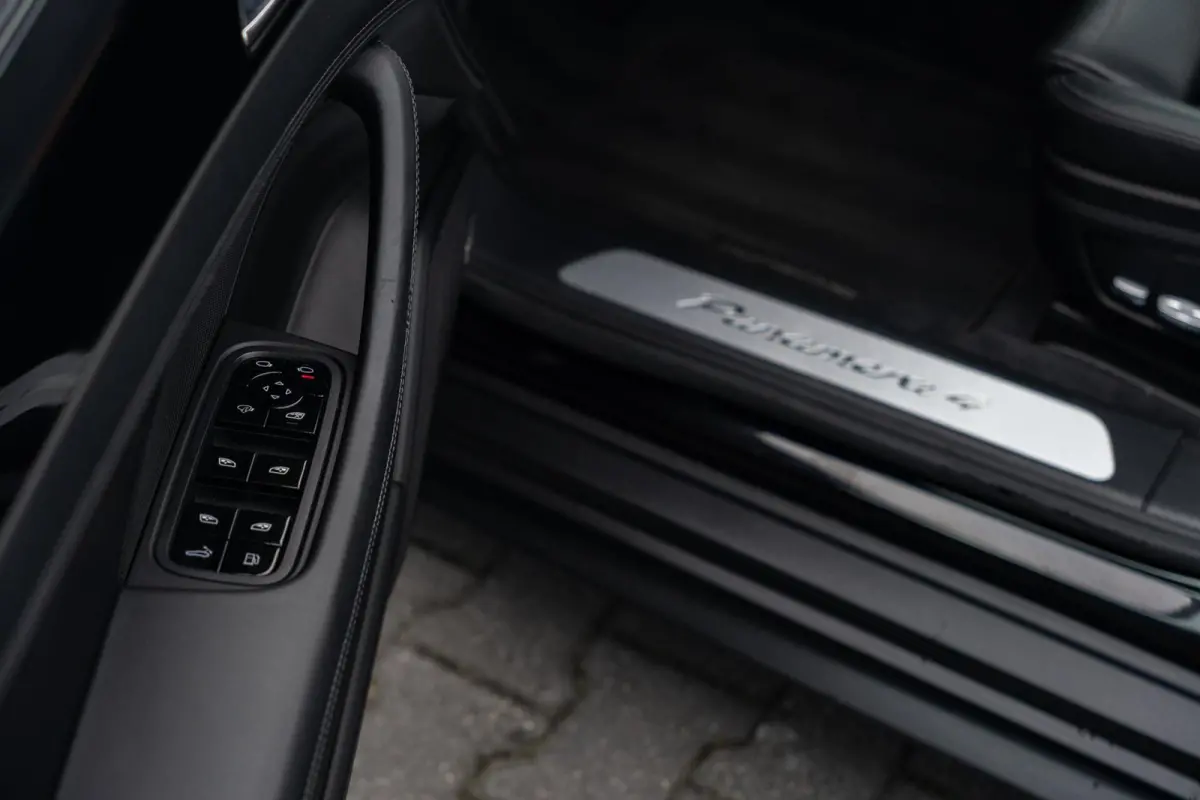 2.9 V6 4 E-Hybrid|2e Eig NAP|BOSE|Softclose|Chrono|Luchtvering|Volleder|Volledig Onderhouden