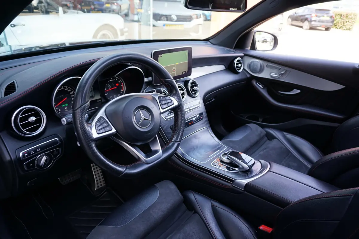 AMG 43 4MATIC 367PK + BURMESTER / 360 CAMERA / SCHUIFDAK