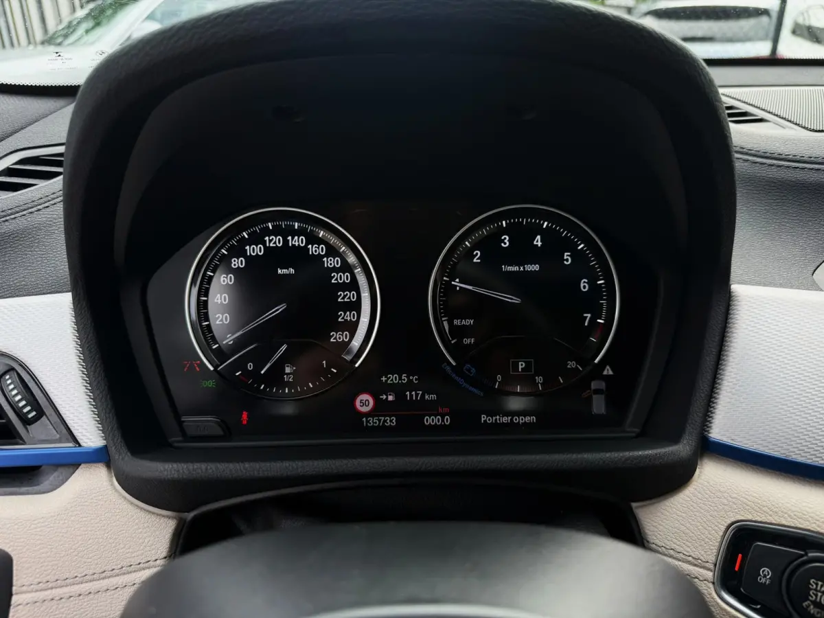 SDrive20i High Executive 192PK|M-Pakket|Prof Navi|AUT|Pano|Harman\Kardon|Camera|HUD|Adaptive Cruise|BOTS|Lane Assist|Trekha