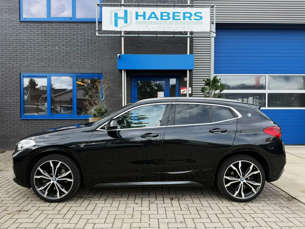 SDrive20i High Executive 192PK|M-Pakket|Prof Navi|AUT|Pano|Harman\Kardon|Camera|HUD|Adaptive Cruise|BOTS|Lane Assist|Trekha