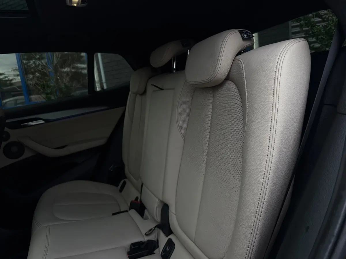SDrive20i High Executive 192PK|M-Pakket|Prof Navi|AUT|Pano|Harman\Kardon|Camera|HUD|Adaptive Cruise|BOTS|Lane Assist|Trekha