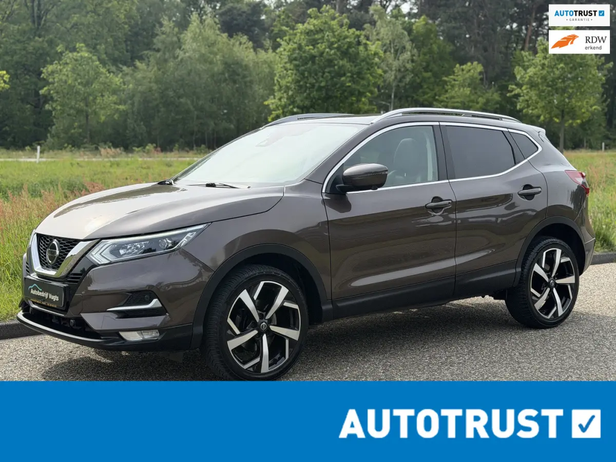 1.3 DIG-T Tekna Plus Akari *Pano*Camera*Leder