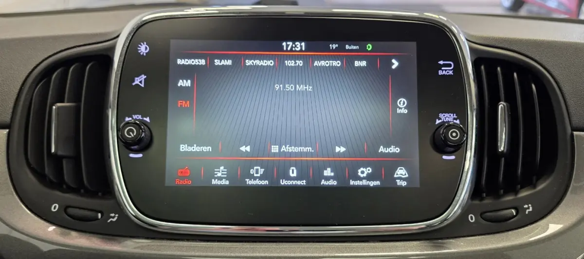 0.9 TwinAir Turbo Lounge Carplay Pano PDC Garantie Mooi!