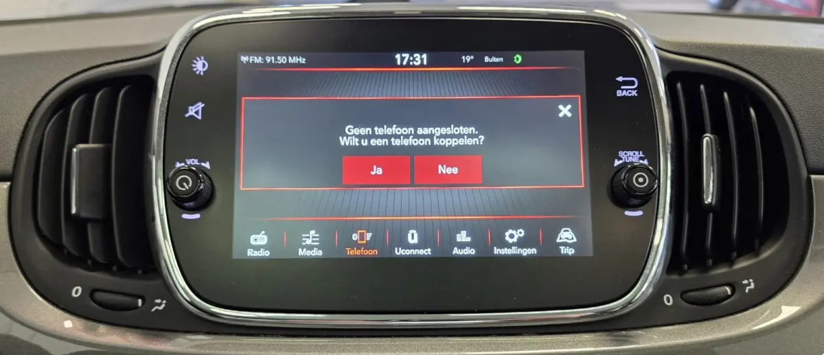 0.9 TwinAir Turbo Lounge Carplay Pano PDC Garantie Mooi!