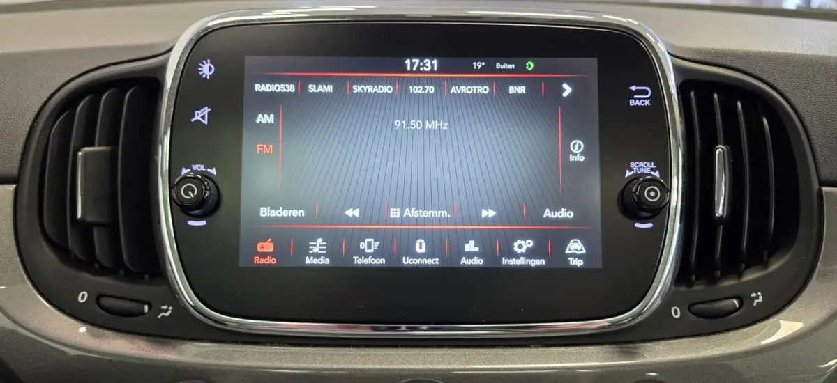 0.9 TwinAir Turbo Lounge Carplay Pano PDC Garantie Mooi!