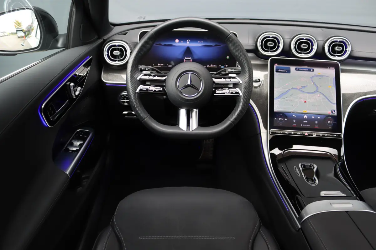 300 e AMG Line Premium | Panoramadak | Memory | Distronic | Surround Camera | Trekhaak | Digital Light | Nightpakket | Augmented Reality |