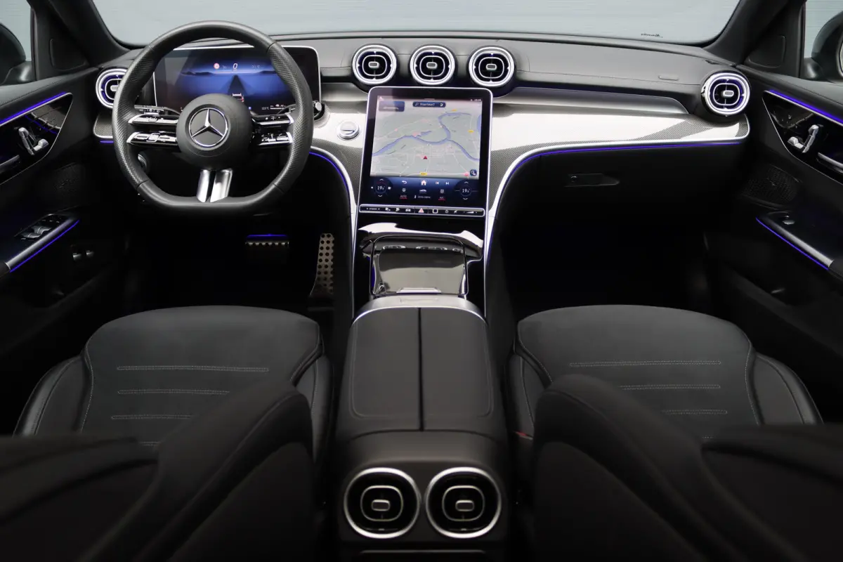 300 e AMG Line Premium | Panoramadak | Memory | Distronic | Surround Camera | Trekhaak | Digital Light | Nightpakket | Augmented Reality |