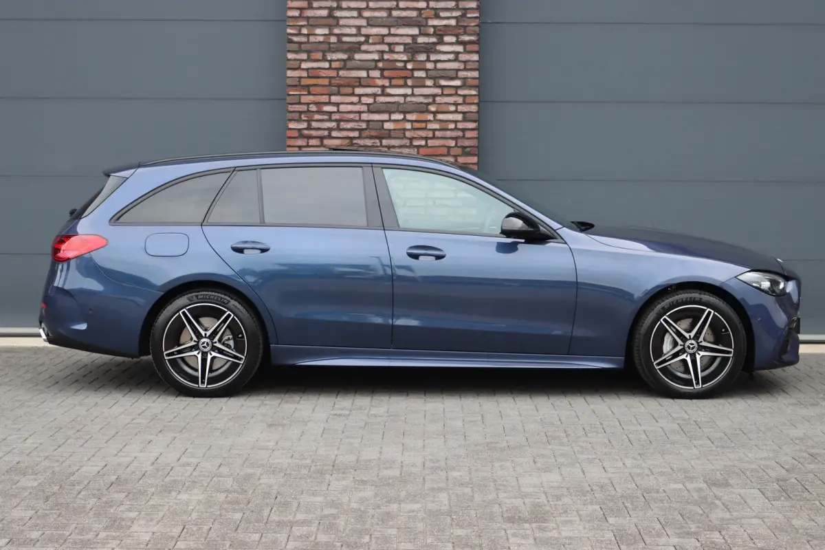 300 e AMG Line Premium | Panoramadak | Memory | Distronic | Surround Camera | Trekhaak | Digital Light | Nightpakket | Augmented Reality |