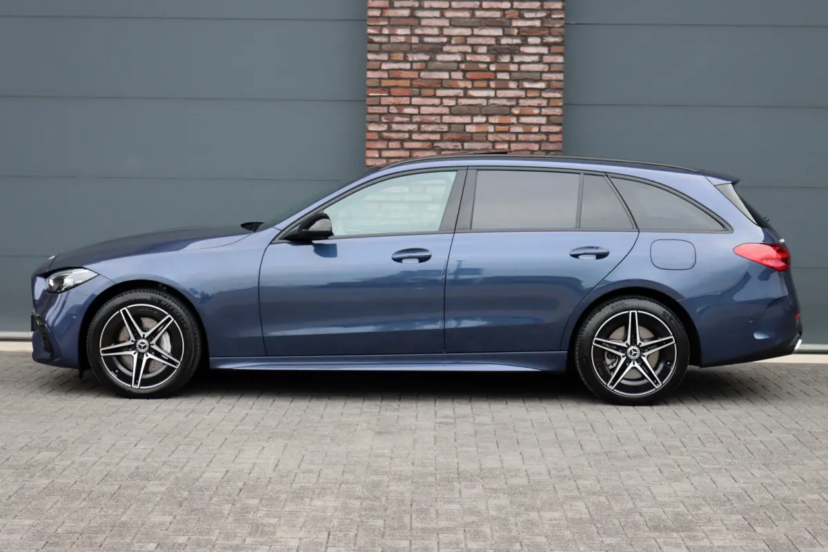 300 e AMG Line Premium | Panoramadak | Memory | Distronic | Surround Camera | Trekhaak | Digital Light | Nightpakket | Augmented Reality |