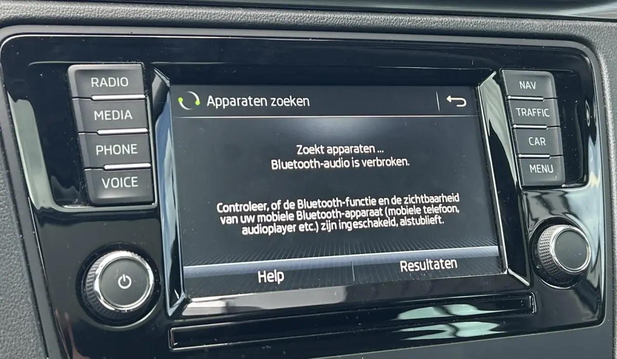 1.0 TSI Greentech Clever 95PK | ZEER NETTE STAAT | NL AUTO | NAP | Panoramadak | Stoelverwarming | Parkeersensoren | Navigatie | Armsteun | Climate Control | Cruise Control | 2 Sleutels |