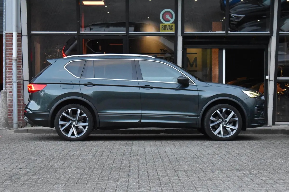 1.4 TSI e-Hybrid PHEV FR Business Pano Keyless 360C Trekhaak