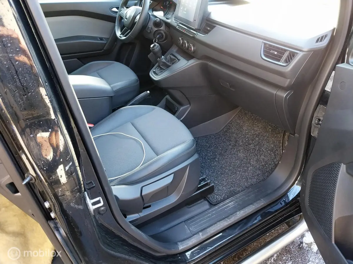 L1 1.5 DCI bleu 75 Luxe