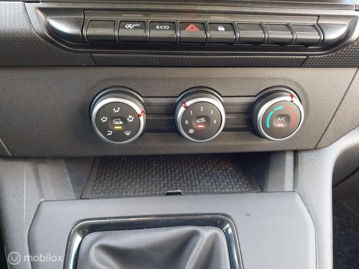 L1 1.5 DCI bleu 75 Luxe