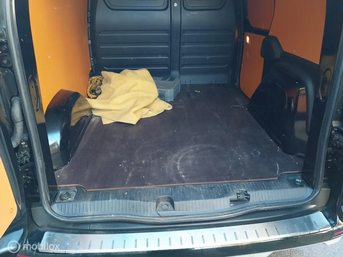 L1 1.5 DCI bleu 75 Luxe