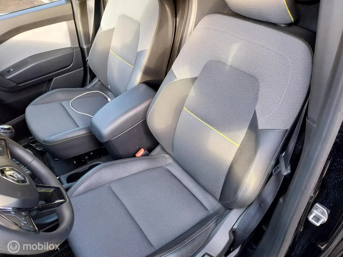L1 1.5 DCI bleu 75 Luxe