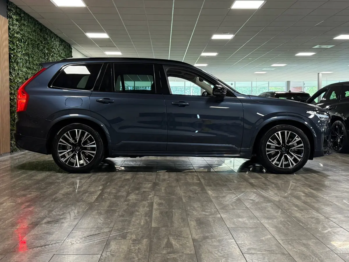 T8 AWD Recharge Ultra Dark | Vol! | Bowers & Wilkins | Luchtvering | Stoelventilatie | Trekhaak | 360 Camera | Head-Up Display | Stoelmassage | 455pk | Adaptieve Cruise Control | Stoelverwar