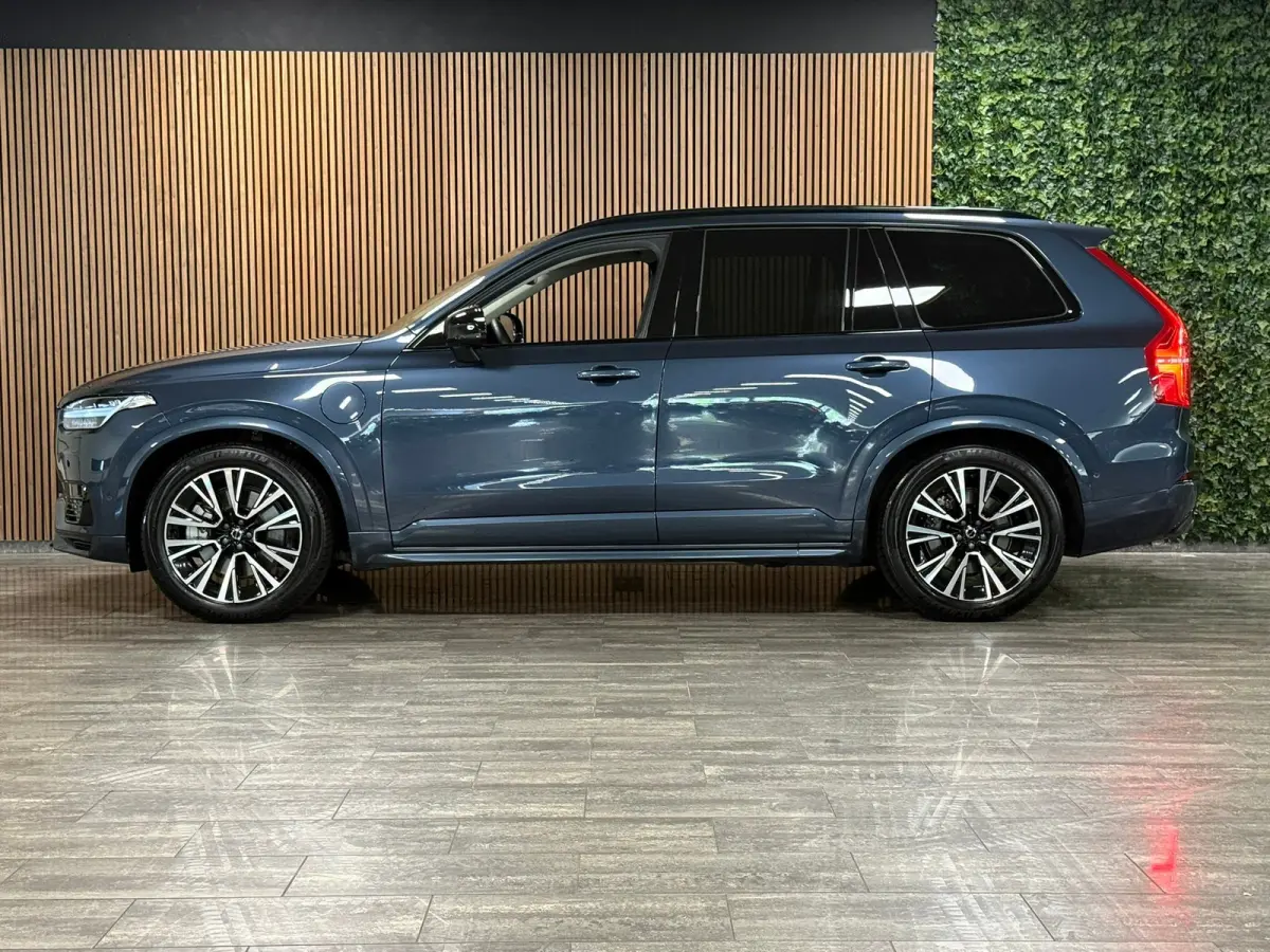 T8 AWD Recharge Ultra Dark | Vol! | Bowers & Wilkins | Luchtvering | Stoelventilatie | Trekhaak | 360 Camera | Head-Up Display | Stoelmassage | 455pk | Adaptieve Cruise Control | Stoelverwar