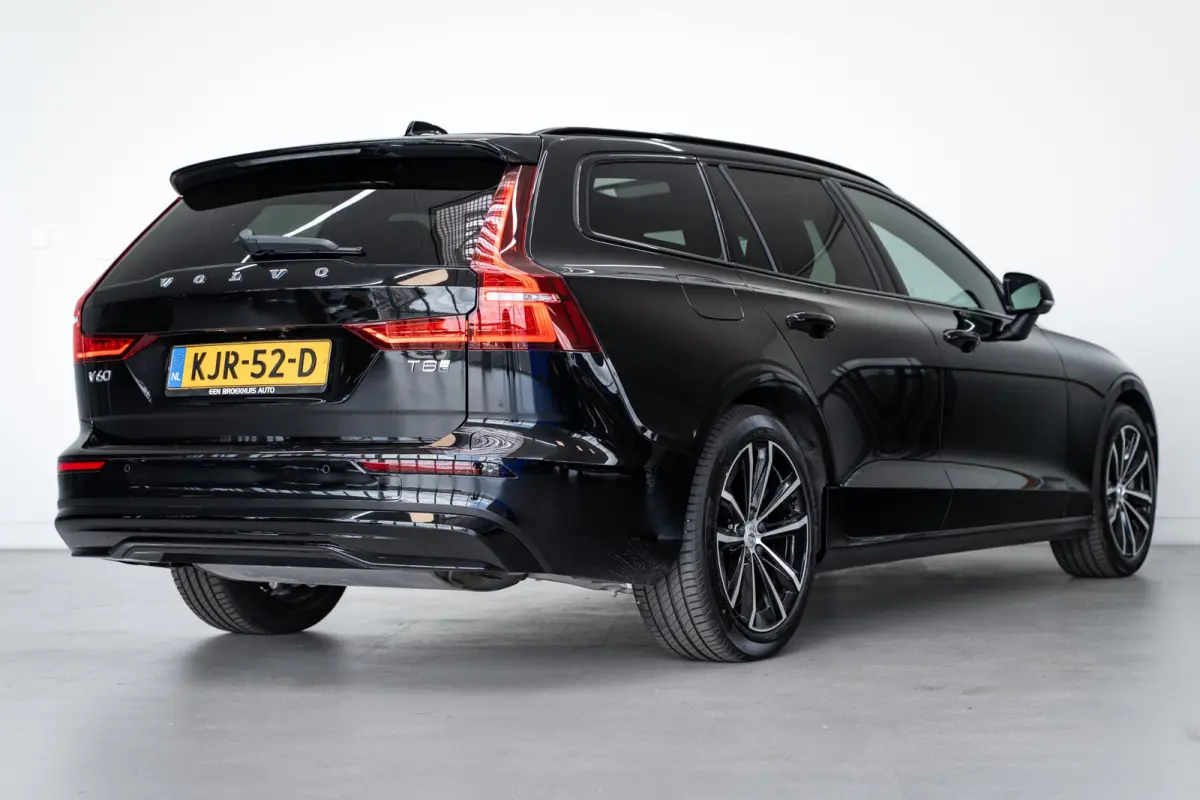 Vovo T8 455PK AWD Plus Dark | Panoramadak | 360° | Contourstoelen | Trekhaak