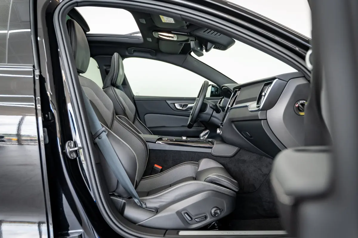 Vovo T8 455PK AWD Plus Dark | Panoramadak | 360° | Contourstoelen | Trekhaak