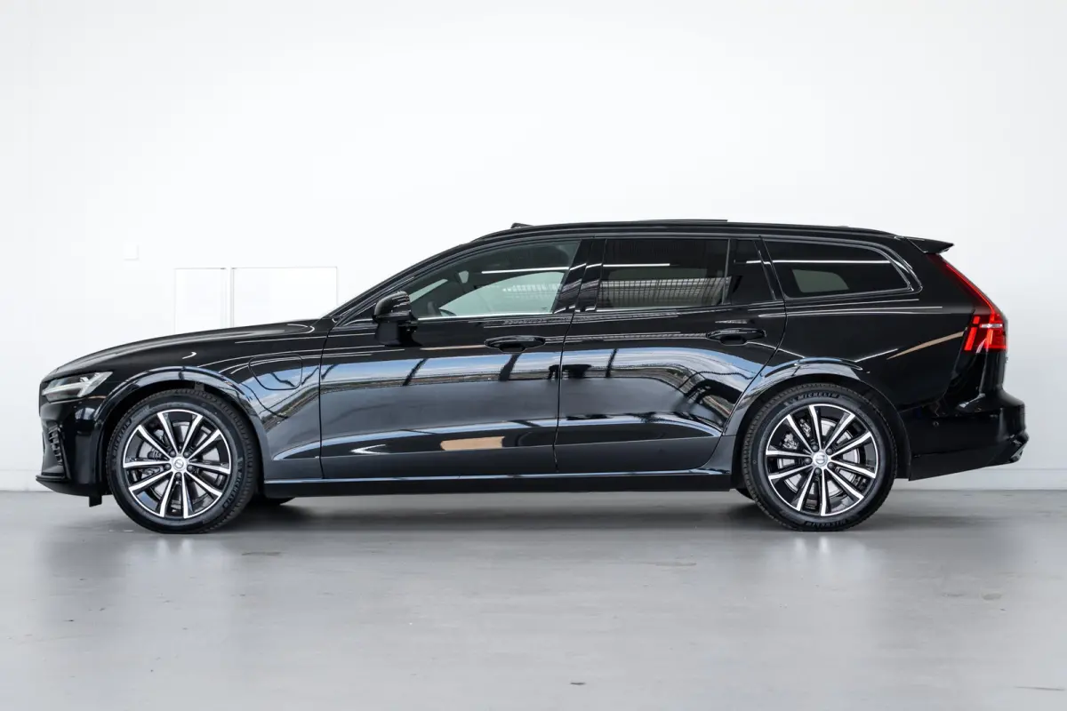 Vovo T8 455PK AWD Plus Dark | Panoramadak | 360° | Contourstoelen | Trekhaak
