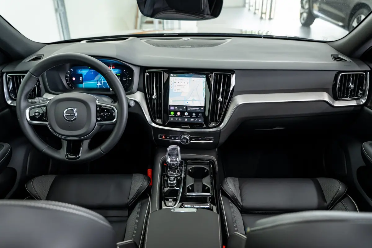 Vovo T8 455PK AWD Plus Dark | Panoramadak | 360° | Contourstoelen | Trekhaak