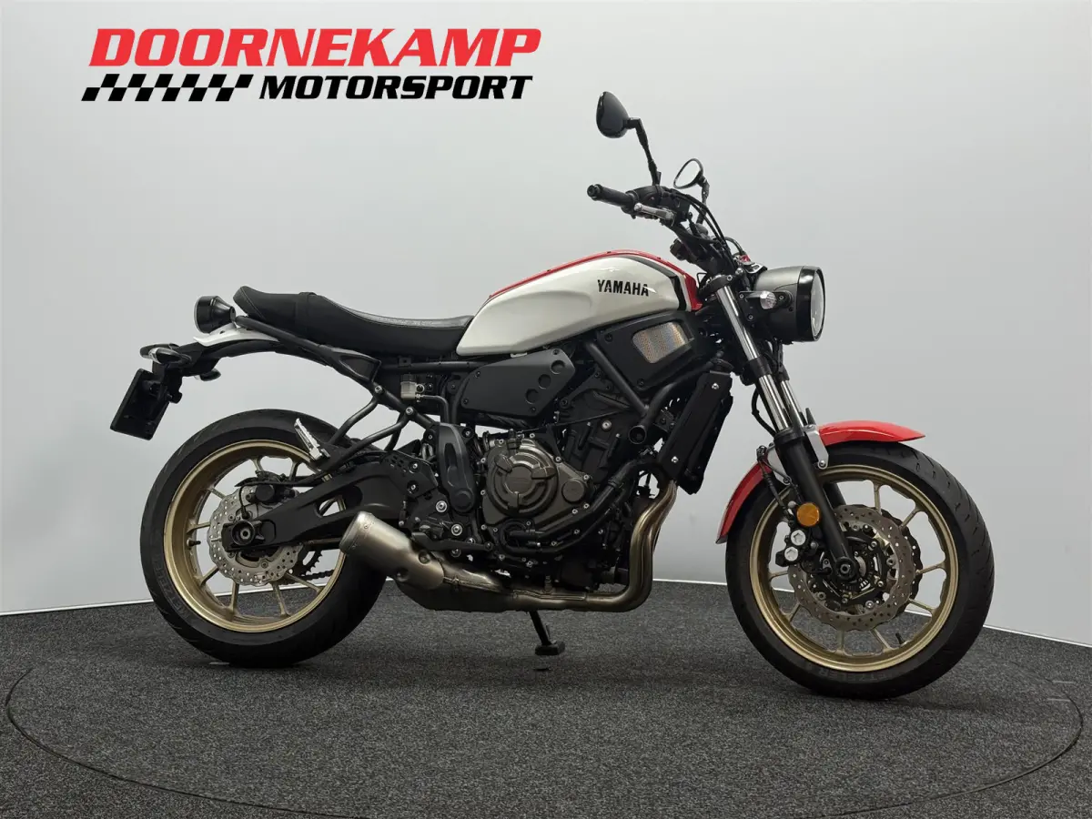 Yamaha XSR700 2020 Benzine Handgeschakeld leasen