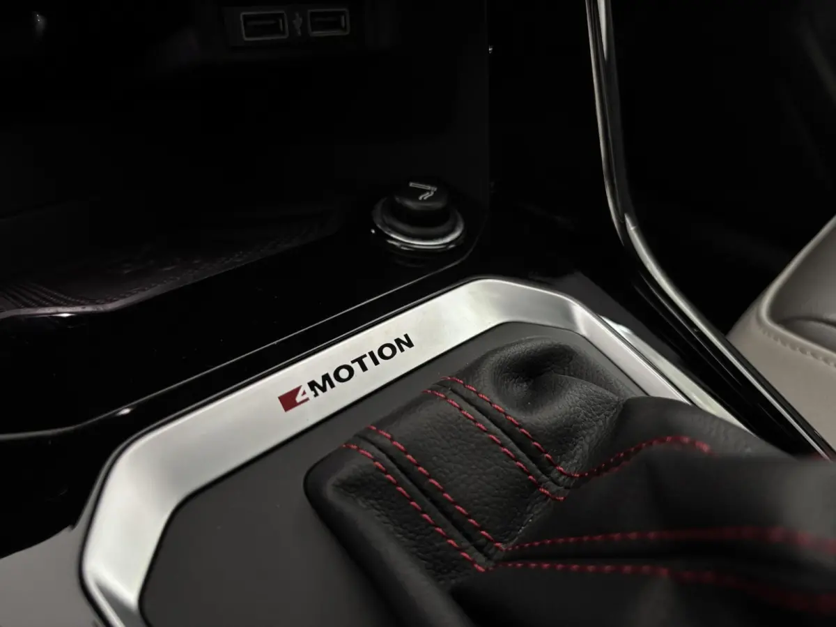 2.0 TSI 4Motion Sport Business R