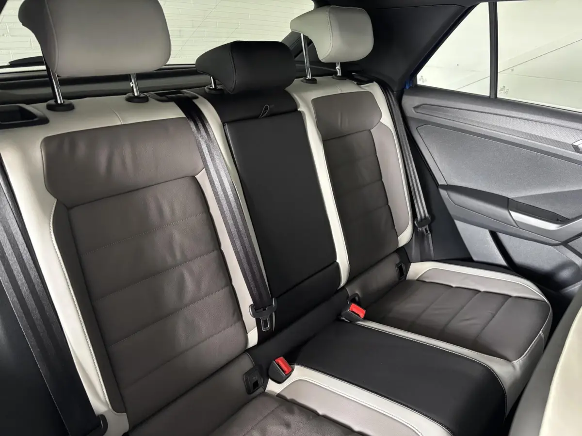 2.0 TSI 4Motion Sport Business R
