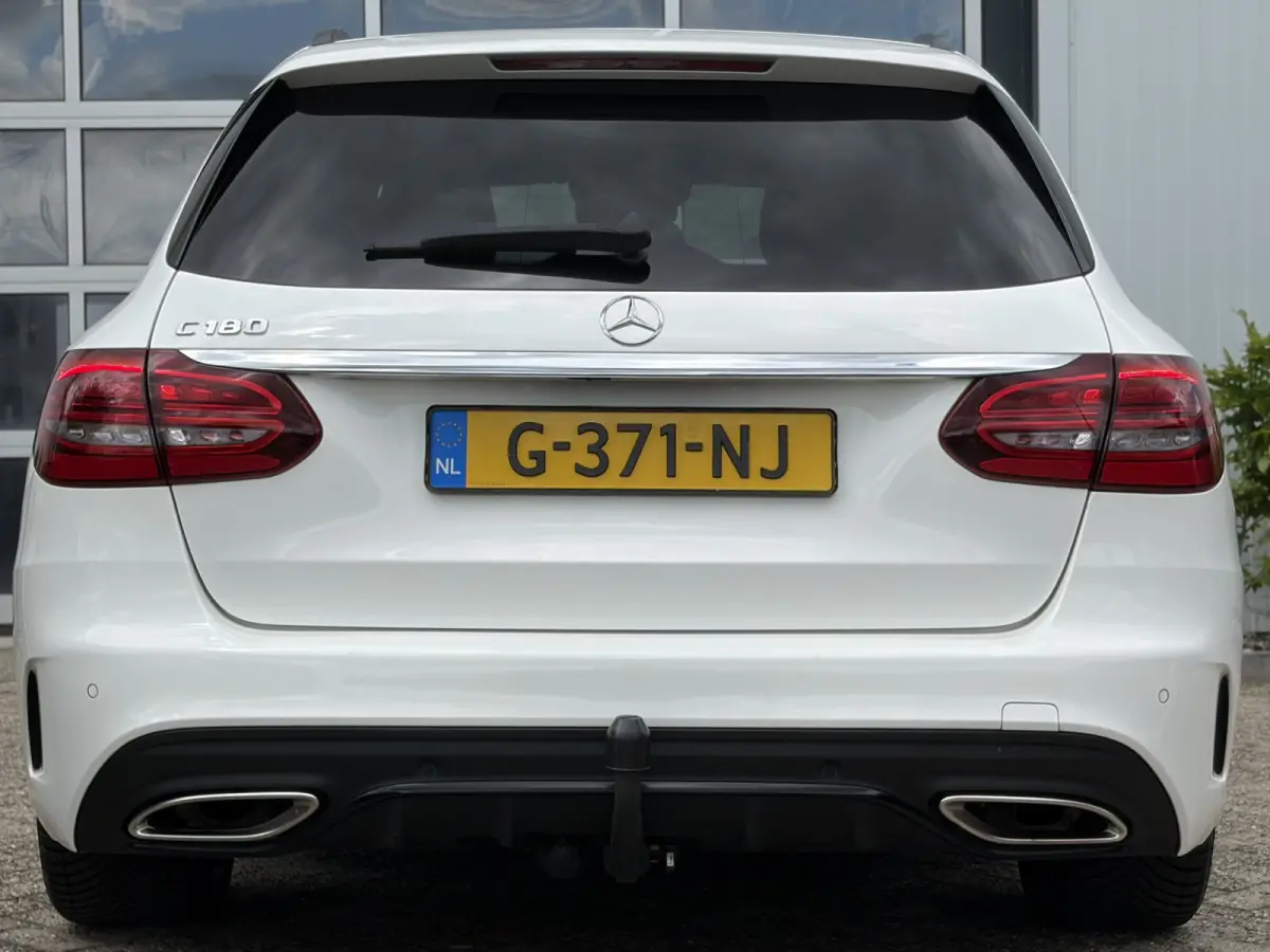 180 Business Solution AMG 156pk | Virtual Cockpit | Achteruitrijcamera | Bluetooth | Cruise control adaptief met stop&go en stuurhulp | DAB | Elektrisch glazen panorama-dak | Matrix led kopl
