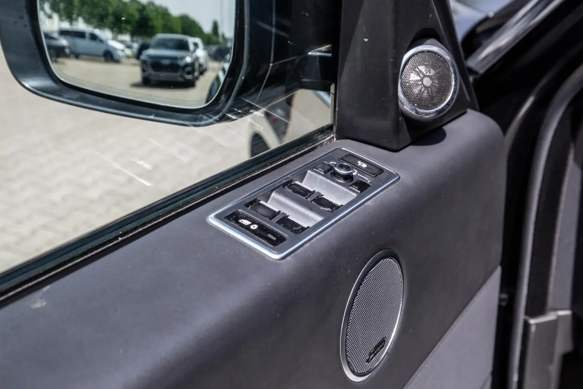 5.0 V8 Autobiography LWB