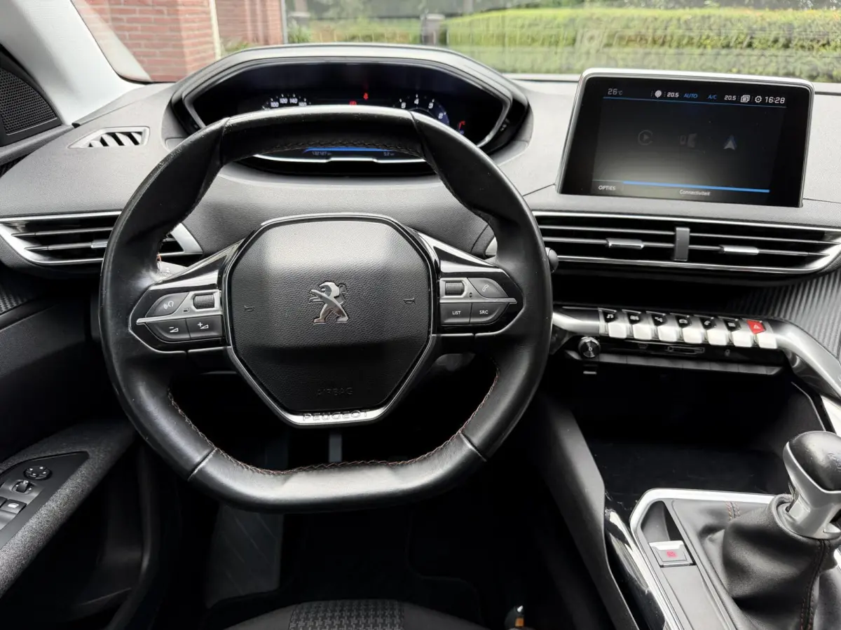 1.2 PureTech Active|Navi| Carplay| Trekhaak|PDC