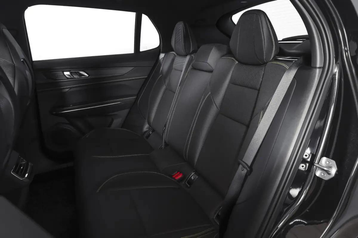 1.5 PHEV 276 PK Core | Dig. Cockpit | Adapt. Cruise | Stoelverw. | PDC | Camera | NAV + App. Connect | ECC | DAB | LM 19" | 4855