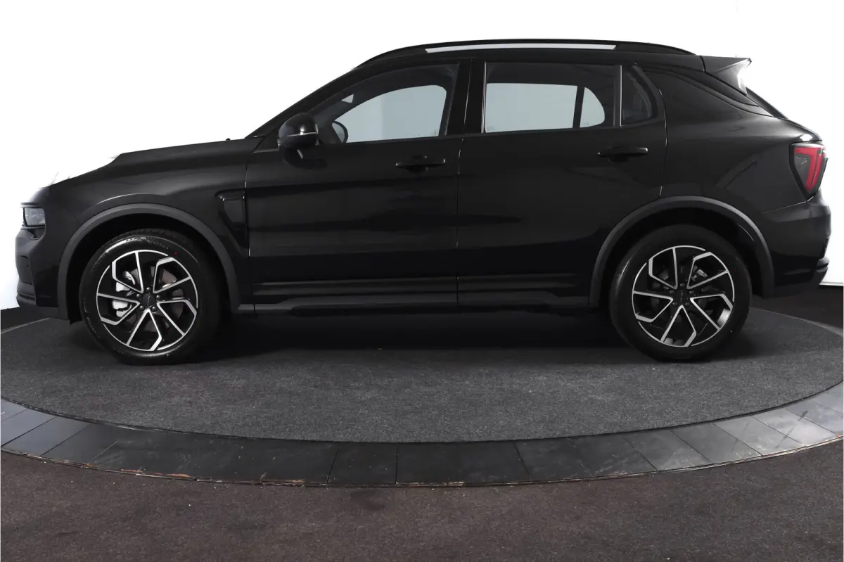 1.5 PHEV 276 PK Core | Dig. Cockpit | Adapt. Cruise | Stoelverw. | PDC | Camera | NAV + App. Connect | ECC | DAB | LM 19" | 4855