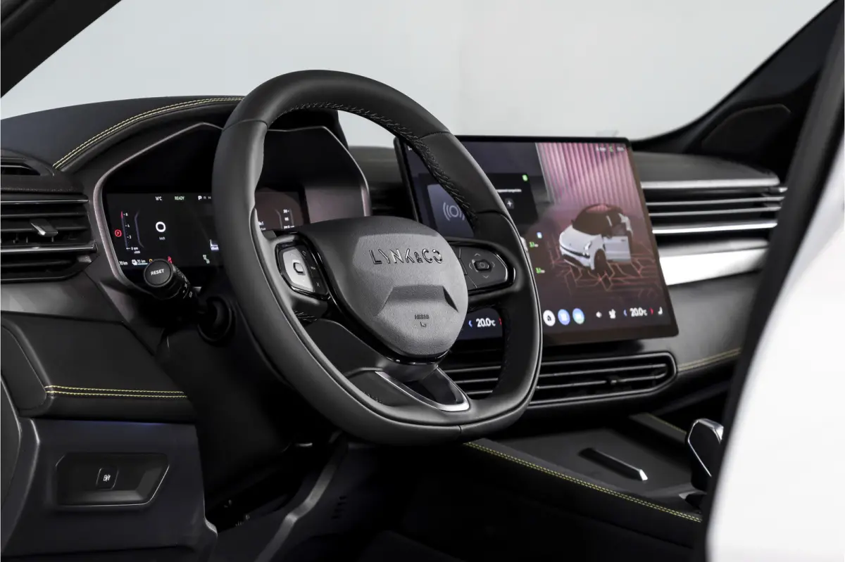 1.5 PHEV 276 PK More | S/K-panodak | Dig. Cockpit | Stoel-+Stuurverw. | 360 Camera | Adapt. Cruise | Memory | Elek. klep | LM 20" | 0388