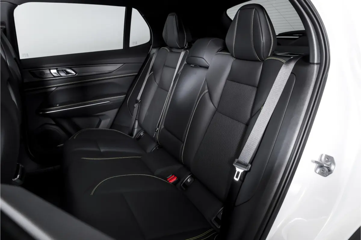 1.5 PHEV 276 PK More | S/K-panodak | Dig. Cockpit | Stoel-+Stuurverw. | 360 Camera | Adapt. Cruise | Memory | Elek. klep | LM 20" | 0388