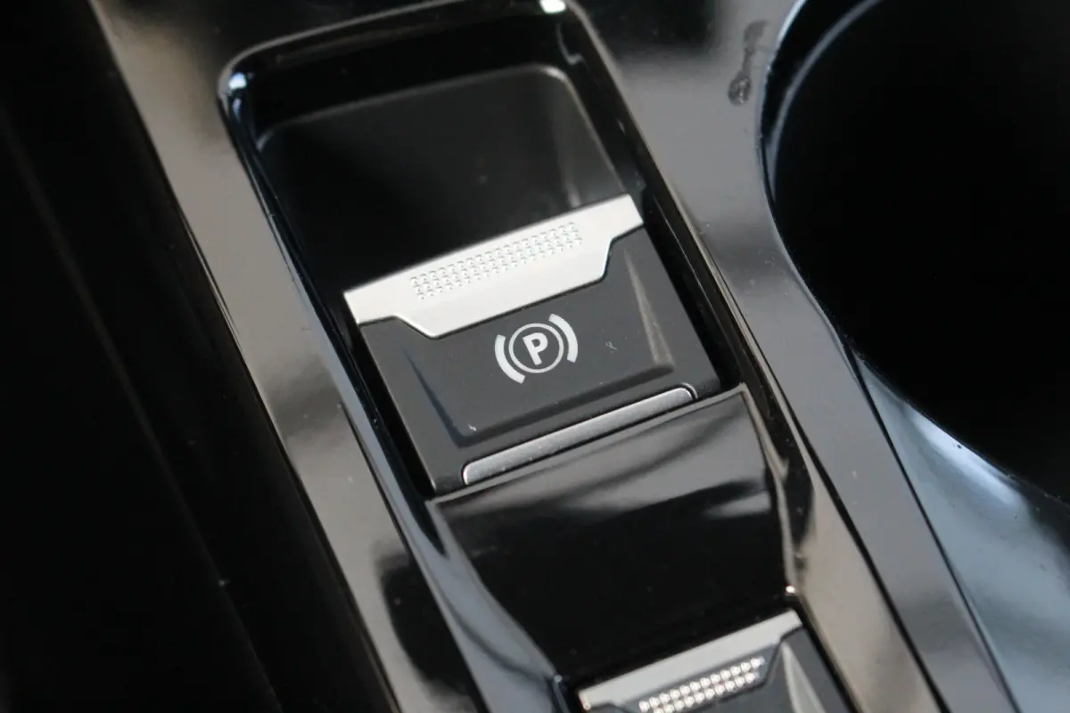 1.2 Allure | Camera | Cruise | Carplay | Climate | DAB | LED | PDC A | Camera | Cruise | Carplay | Climate | DAB | LED | PDC A |