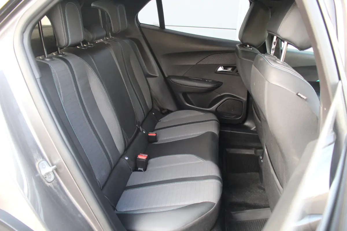 1.2 Allure | Camera | Cruise | Carplay | Climate | DAB | LED | PDC A | Camera | Cruise | Carplay | Climate | DAB | LED | PDC A |