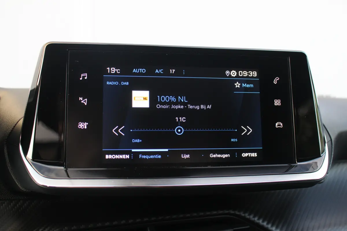 1.2 Allure | Camera | Cruise | Carplay | Climate | DAB | LED | PDC A | Camera | Cruise | Carplay | Climate | DAB | LED | PDC A |