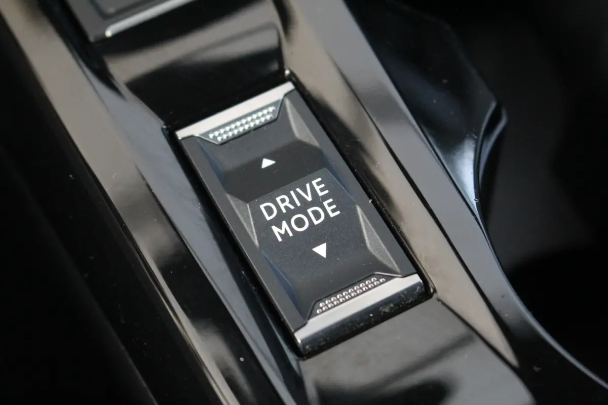 1.2 Allure | Camera | Cruise | Carplay | Climate | DAB | LED | PDC A | Camera | Cruise | Carplay | Climate | DAB | LED | PDC A |